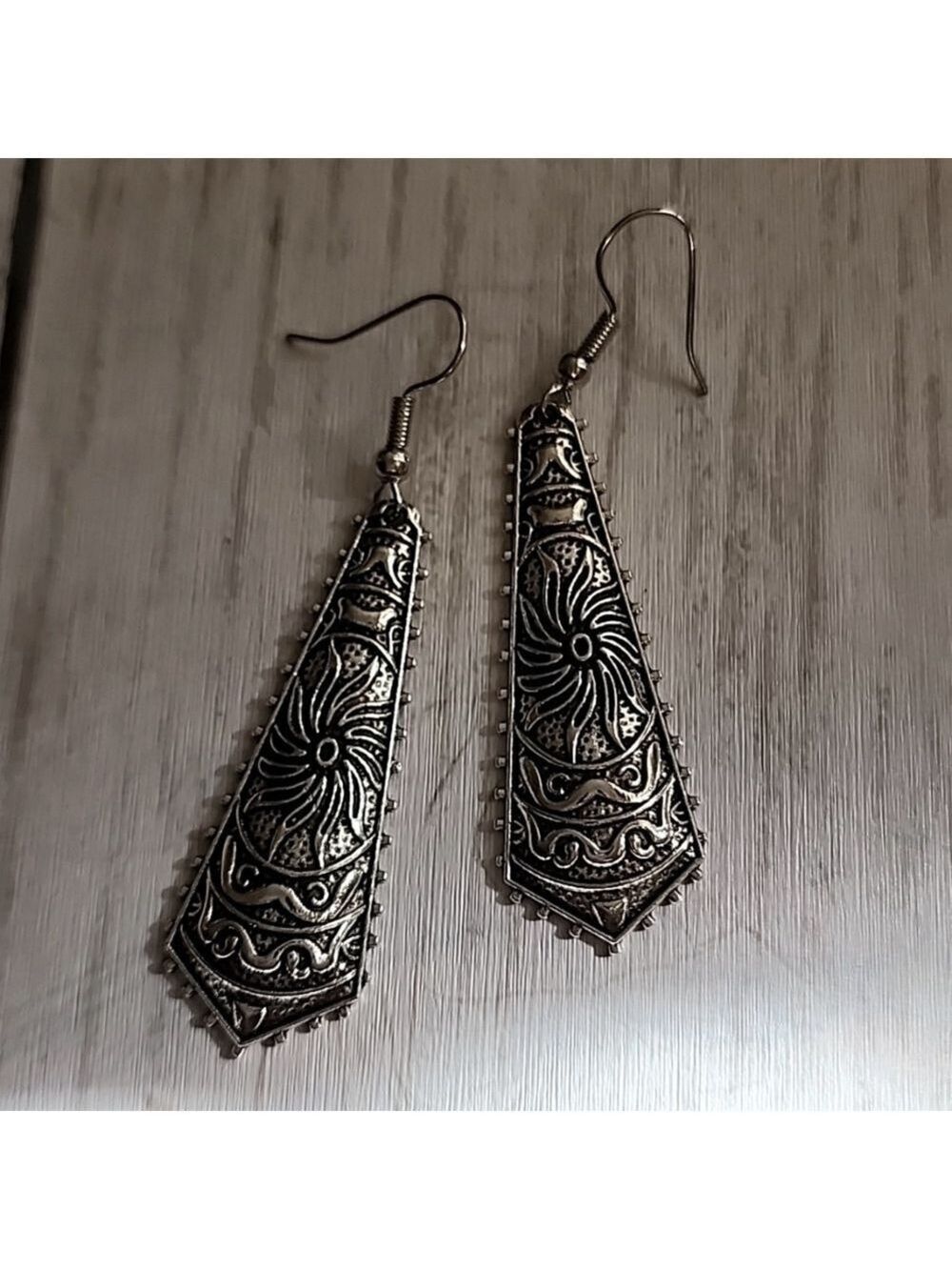 SUNFlower  SILVER TONE Boho  EARRINGS